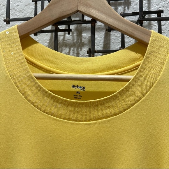 Yellow Fitted Short Sleeve Tee with sequin collar - Picture 3 of 9